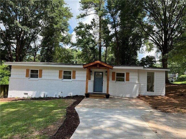 2956 Monterey Dr in Decatur, GA - Building Photo - Building Photo