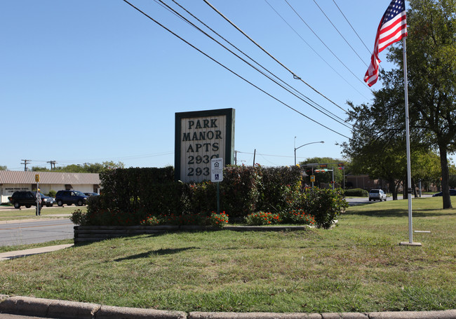 Park Manor Apartments--55+ in Irving, TX - Building Photo - Building Photo