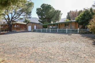 33120 Deeble Entrance in Lake Elsinore, CA - Building Photo - Building Photo