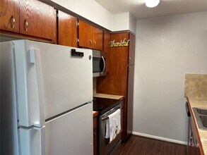 2822 S Bartell Dr in Houston, TX - Building Photo - Building Photo