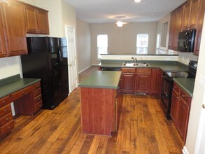 3324 Forest Mill Cir in Raleigh, NC - Building Photo - Building Photo