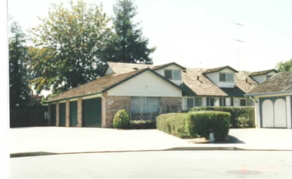 103 Exeter Ct in Sunnyvale, CA - Building Photo - Building Photo