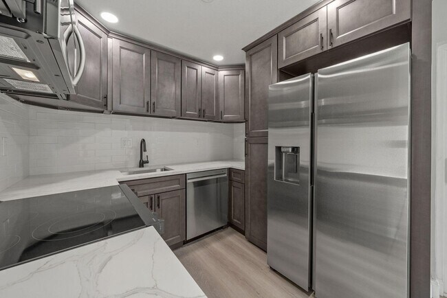 2071 W Carol Cir in West Palm Beach, FL - Building Photo - Building Photo