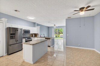 3162 Via Poinciana in Greenacres, FL - Building Photo - Building Photo