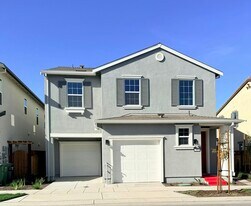 397 N Paso Robles Dr in Mountain House, CA - Building Photo