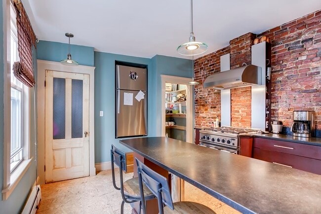 property at 458 E 7th St