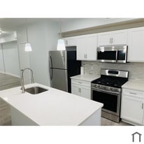 820 N Lakewood Ave in Baltimore, MD - Building Photo