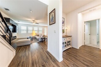 1111 Diggy Dr in Austin, TX - Building Photo - Building Photo