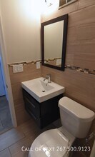 907 S 13th St in Philadelphia, PA - Building Photo - Building Photo