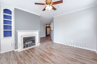 4951 Brenman Park Dr in Alexandria, VA - Building Photo - Building Photo