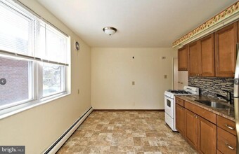 100 Borbeck Ave in Rockledge, PA - Building Photo - Building Photo