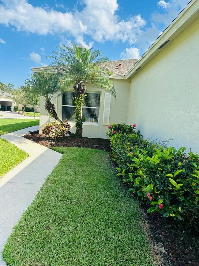 205 SW Maclay Way in Port St. Lucie, FL - Building Photo - Building Photo