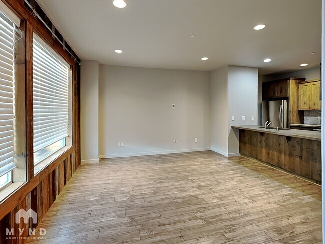 118 N 43rd Pl in Ridgefield, WA - Foto de edificio - Building Photo