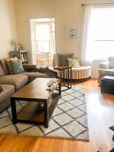 1901 W Addison St in Chicago, IL - Building Photo - Building Photo