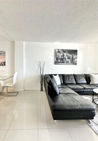 1500 Bay Rd, Unit 820S in Miami Beach, FL - Building Photo - Building Photo