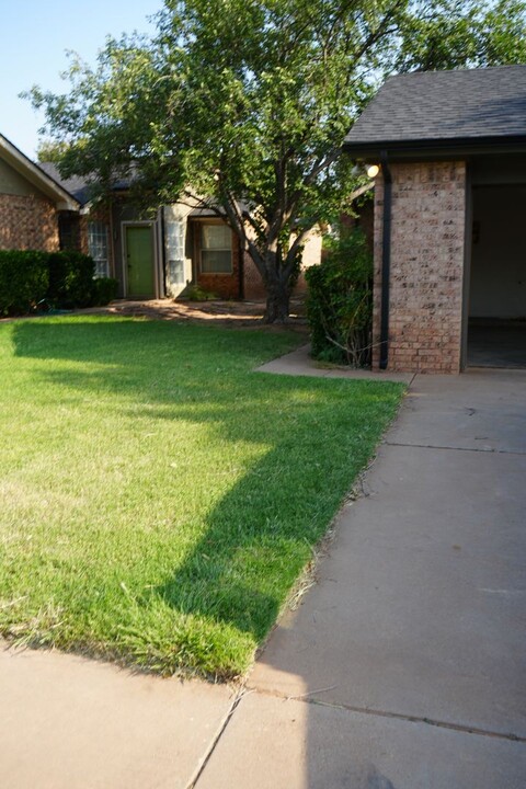 5552-593d 93rd St in Lubbock, TX - Building Photo