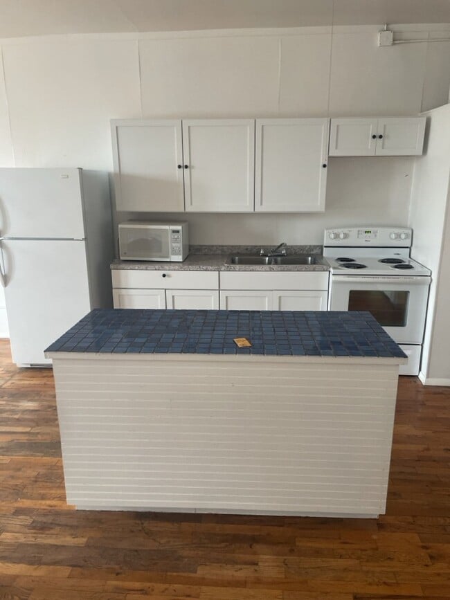 property at 734 Massachusetts St