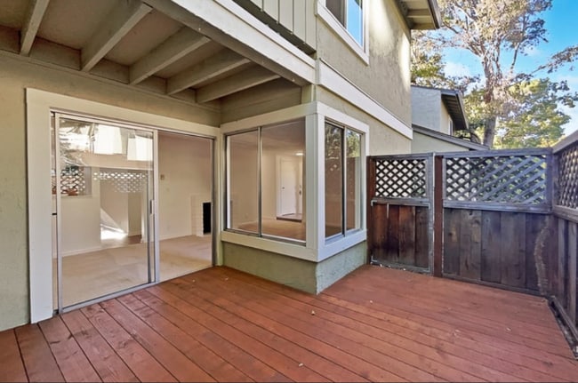 property at 1024 Delna Manor Ln