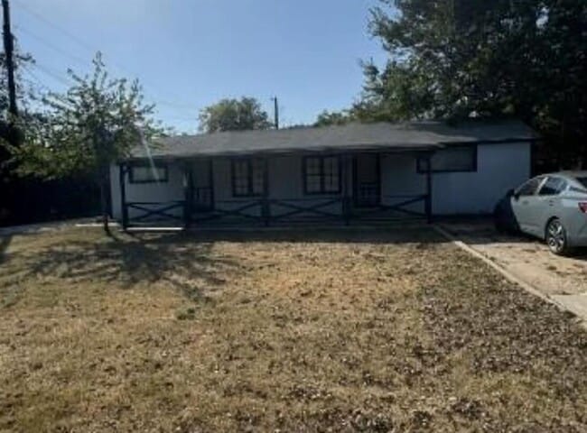 property at 405 N Burleson St
