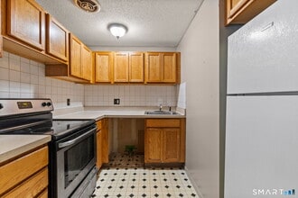 199 Burgundy Hill Ln in Middletown, CT - Building Photo - Building Photo