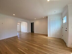 120 Anza Way in San Bruno, CA - Building Photo - Building Photo