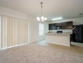 6305 Merrifield Dr in Zephyrhills, FL - Building Photo - Building Photo