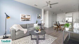 3240 Champion Ring Rd, Unit 1225 in Ft. Myers, FL - Building Photo