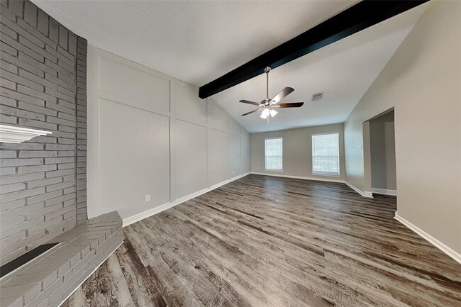 2818 Silver Falls Dr in Houston, TX - Building Photo - Building Photo