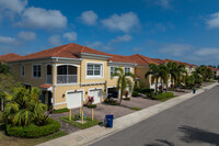 Bay Street Village in Osprey, FL - Foto de edificio - Building Photo