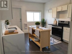 36 King St W in Cobourg, ON - Building Photo - Building Photo