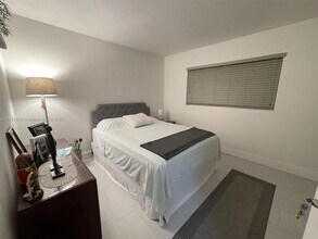 5103 NW 35th St in Lauderdale Lakes, FL - Building Photo - Building Photo