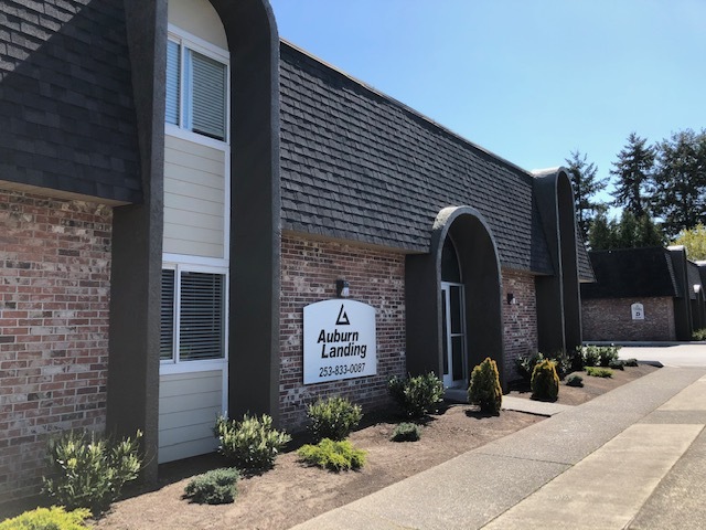 Auburn Landing Apartments in Auburn, WA - Foto de edificio