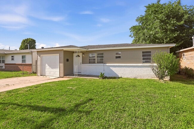 321 SE 67th St in Oklahoma City, OK - Building Photo - Building Photo