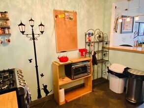 1720 E 2nd St, Unit Charming Condo By Beach in Long Beach, CA - Building Photo - Building Photo