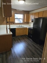 1704 Green Oaks Dr SE in Winston-Salem, NC - Building Photo - Building Photo