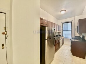 250 Fort Washington Ave, Unit 1D in New York, NY - Building Photo - Building Photo