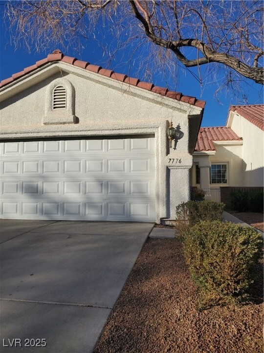 7776 Top Hat Ave in Las Vegas, NV - Building Photo