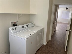 6237 Clapton Way in Las Vegas, NV - Building Photo - Building Photo