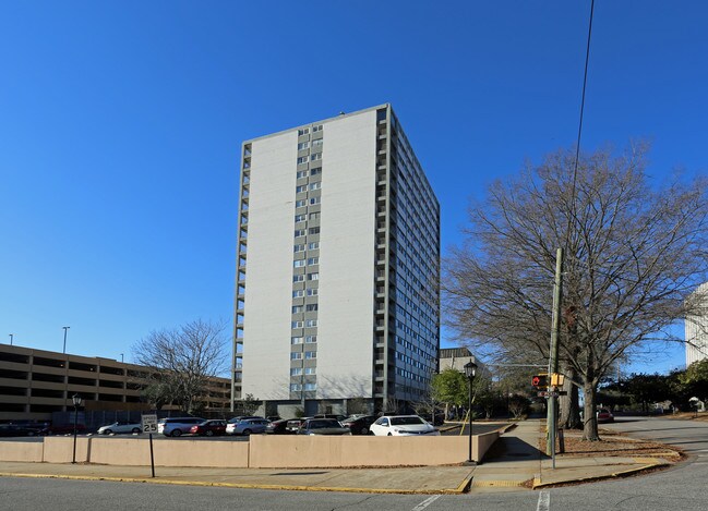 Senate Plaza in Columbia, SC - Foto de edificio - Building Photo