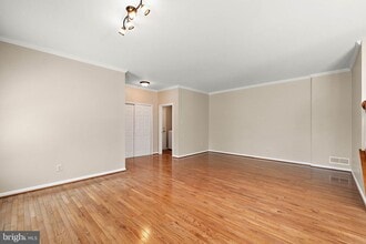 606 Cork Cir in West Chester, PA - Building Photo - Building Photo