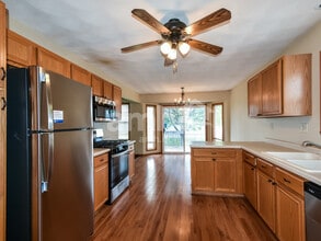 10996 Meadowsweet Ln in Roscoe, IL - Building Photo - Building Photo