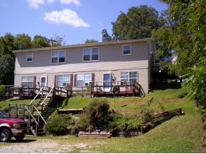 108 S Highland Ave in Greeneville, TN - Foto de edificio - Building Photo