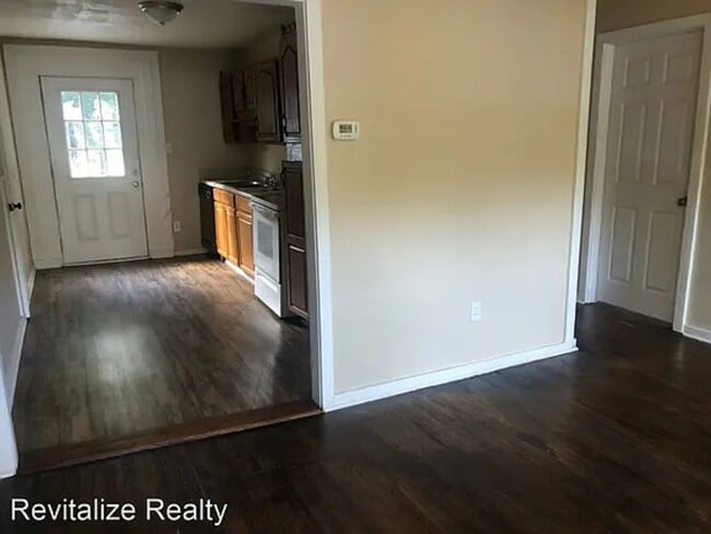 1905 Pake Ave in Mobile, AL - Foto de edificio - Building Photo