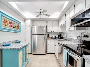 618 Bird Bay Dr S in Venice, FL - Building Photo - Building Photo