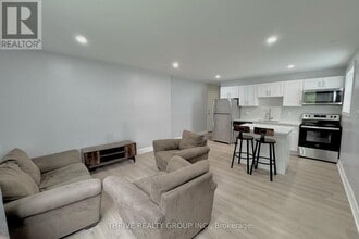 100 King Edward Ave in London, ON - Building Photo - Building Photo