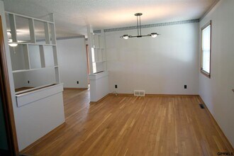 7220 Blue Ridge Dr in Bellevue, NE - Building Photo - Building Photo