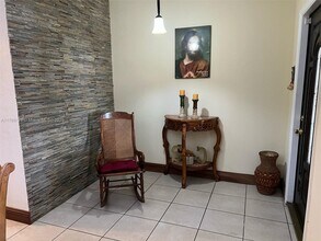 18839 NW 64th Ct in Hialeah, FL - Building Photo - Building Photo