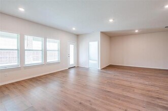 1614 Knl Crst Dr in Kaufman, TX - Building Photo - Building Photo