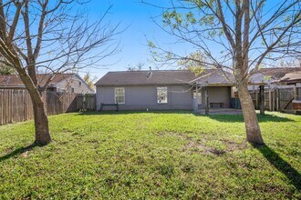 1237 San Felipe St in Angleton, TX - Building Photo - Building Photo