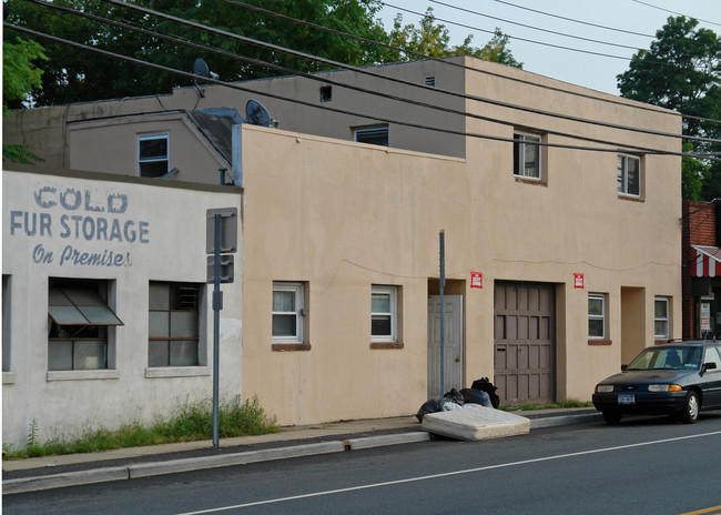 184-186 New York Ave in Huntington, NY - Building Photo - Building Photo